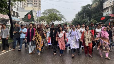 সায়েন্সল্যাবে ‘ব্লকেড’ করতে পারলেন না শিক্ষার্থীরা