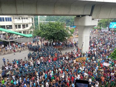 শাহবাগে কোটা আন্দোলনকারীদের ঠেকাতে পারেনি পুলিশ (ছবি: সাজ্জাদ হোসেন)