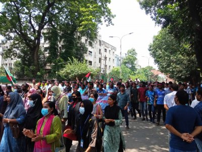 বিক্ষোভ মিছিল নিয়ে জগো হচ্ছেন শিক্ষার্থীরা