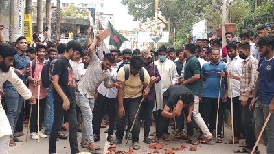 কোটাবিরোধী আন্দোলনের উত্তাপ টাঙ্গাইল শহরে, পিছু হটলো ছাত্রলীগ 