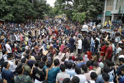 রামপুরায় আন্দোলনকারীদের বিক্ষোভ (ছবি: নাসিরুল ইসলাম)