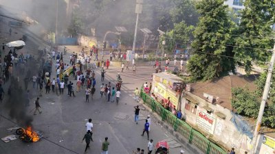 শিক্ষার্থীদের সঙ্গে অনেক সাধারণ মানুষও নেমেছে বলে দাবি করেন আন্দোলনকারীরা