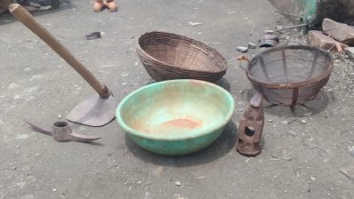 হীরা খোঁজার হাতিয়ার। ছবি: বিবিসি