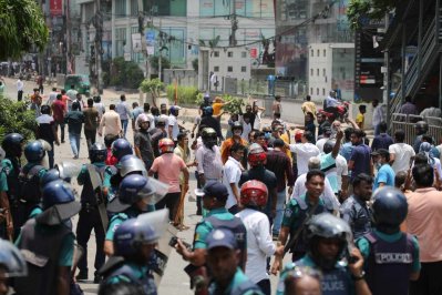 কোটা আন্দোলনকে ঘিরে রাজধানীর ধানমন্ডি-মিরপুর রোডে সংঘর্ষে হতাহতের ঘটনা ঘটেছে অনেক, তবে সঠিক হিসাব নেই কারও কাছে (ছবি: নাসিরুল ইসলাম)