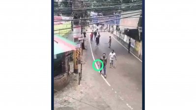 কুমিল্লায় শিক্ষার্থীদের মিছিলে ছাত্রলীগ-যুবলীগের গুলি