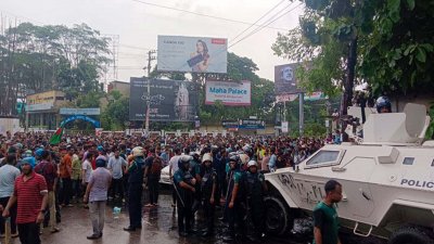 সিলেটে পুলিশের সঙ্গে শিক্ষার্থীদের সংঘর্ষ