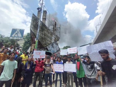 শাহবাগে আন্দোলনকারীরা (ছবি: আতিক হাসান শুভ)