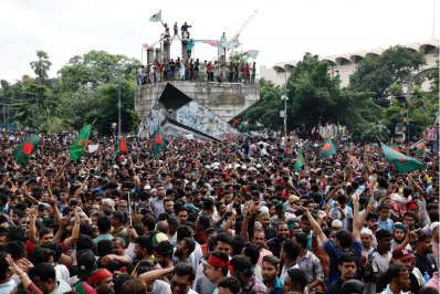 সাধারণ ছাত্র-জনতার বিজয়। ছবি: রয়টার্স। 