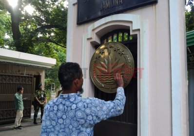 প্রস্তুত করা হচ্ছে রাষ্ট্রীয় অতিথি ভবন ‘যমুনা’ (ছবি: কবির হোসেন)