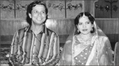 স্ত্রীর সঙ্গে ড. ইউনূস (ছবি: সংগৃহীত)