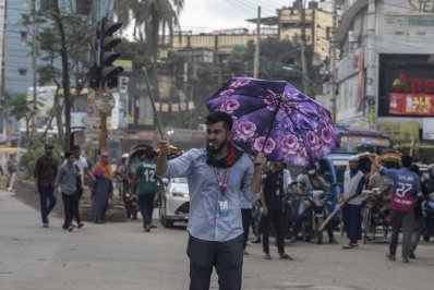 এখনও রাজপথে শিক্ষার্থীরা