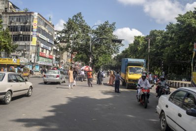 এখনও রাজপথে শিক্ষার্থীরা