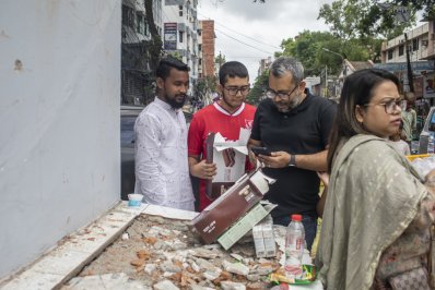 এখনও রাজপথে শিক্ষার্থীরা
