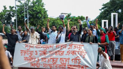 শহীদ মিনারে শিল্পীরা, চাইলেন সৃষ্টির স্বাধীনতা