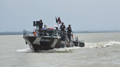 নাফ নদে বিজিবির সদস্যদের টহল দিতে দেখা যায়