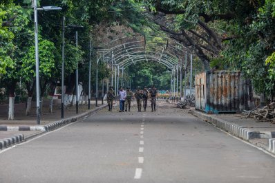 বঙ্গবন্ধুর বাড়ি ঘিরে ছিল সেনাবাহিনী ও বিজিবির কড়া নিরাপত্তা 