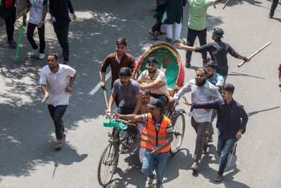 কাউকে কাউকে মারধরের পর রিকশায় তুলে দেওয়া হয়
