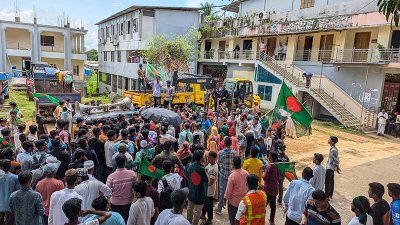 ‘আ.লীগের জনপ্রতিনিধিরা পদত্যাগ না করলে পৌরসভার অবস্থাও গণভবনের মতো হবে’