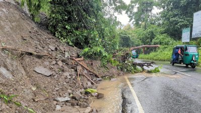 রাঙামাটিতে বন্যা পরিস্থিতির অবনতি, ২০ স্থানে পাহাড়ধস