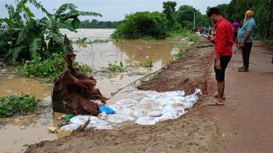 গোমতীর পানি বিপদসীমার ১২০ সেন্টিমিটার উপরে, বাঁধ ভাঙার শঙ্কা