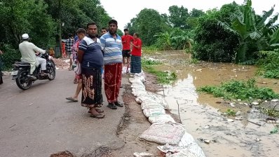 গোমতীর পানি বিপদসীমার ১২০ সেন্টিমিটার উপরে, বাঁধ ভাঙার শঙ্কা