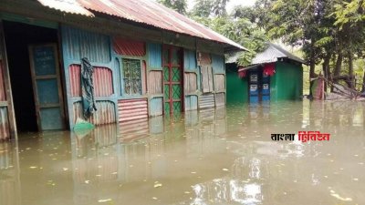 কুমিল্লার সাত উপজেলায় ১০ লাখ মানুষ বন্যাদুর্গত, ত্রাণ পাচ্ছেন না অনেকে