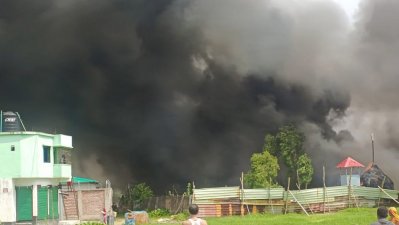 গাজীপুরে তিন কারখানায় শ্রমিক বিক্ষোভ, সড়ক অবরোধ