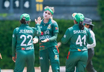 বাংলাদেশের উদযাপনের দৃশ্য।