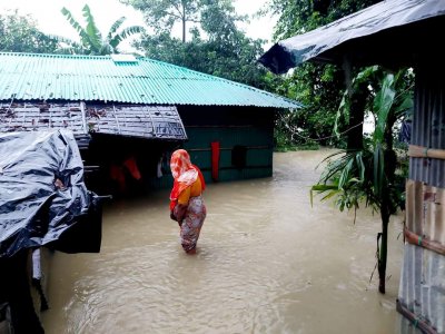 ভারী বর্ষণে টেকনাফে রোহিঙ্গা ক্যাম্পসহ দেড় হাজার পরিবারের ঘরবাড়ি ডুবে গেছে