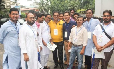 বিনোদন সাংবাদিকদের মধ্যমণি ছিলেন দেওয়ান হাবিব