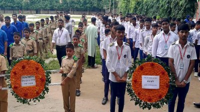 রাষ্ট্রীয় সম্মাননা দিয়ে কবি আল মাহমুদের লাশ বুদ্ধিজীবী কবরস্থানে স্থানান্তরের দাবি