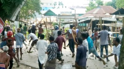 ব্রাহ্মণবাড়িয়ায় মাইকে ঘোষণা দিয়ে সাড়ে ৩ ঘণ্টা ধরে সংঘর্ষ, আহত অর্ধশতাধিক