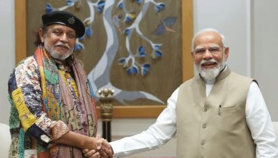 মিঠুন চক্রবর্তী ও নরেন্দ্র মোদি