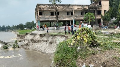 লোকালয় থেকে পানি নামছে, কুড়িগ্রামে বন্যা পরিস্থিতির উন্নতি