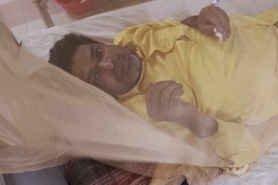 ডেঙ্গু রোগীতে ঠাসা ঢাকার সরকারি হাসপাতালগুলো