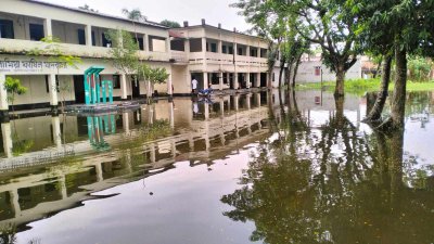 জেলার দক্ষিণের কিছু এলাকা প্লাবিত হয়েছে