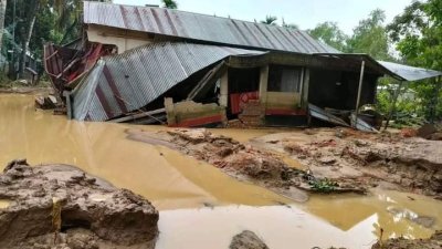 শেরপুরের বন্যা পরিস্থিতির উন্নতি, মৃতের সংখ্যা বেড়ে ১১