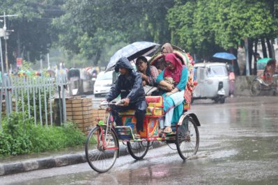 অক্টোবরের মাঝামাঝি পর্যন্ত থেমে থেমে বৃষ্টি চলতে পারে