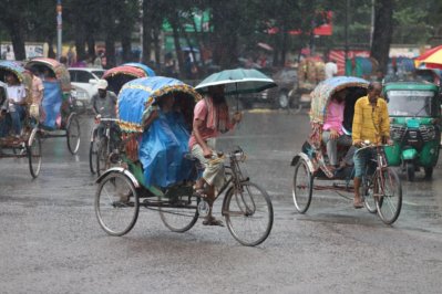 অক্টোবরের মাঝামাঝি পর্যন্ত থেমে থেমে বৃষ্টি চলতে পারে