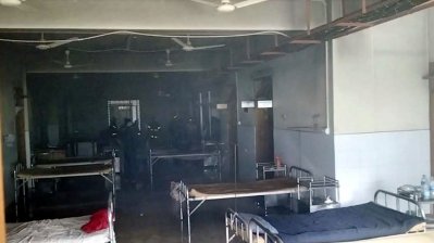 ভবনের নিচতলার স্টোররুম থেকে আগুনের সূত্রপাত