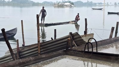 উত্তরবঙ্গ থেকে আনা হয় এসব চাল