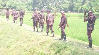 পাঁচবিবি সীমান্তে আবারও কাঁটাতারের বেড়া দিয়েছে বিএসএফ