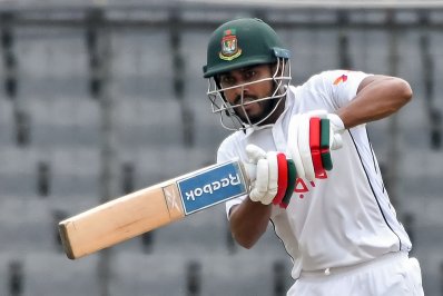 ৩ রানের জন্য সেঞ্চুরি বঞ্চিত মিরাজ।