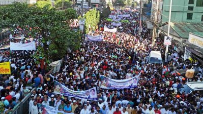 বেলা ১২টার মধ্যে নেতাকর্মী ও অনুসারীরা নয়া পল্টনে জড়ো হতে থাকেন। ছবি: সাজ্জাদ হোসেন
