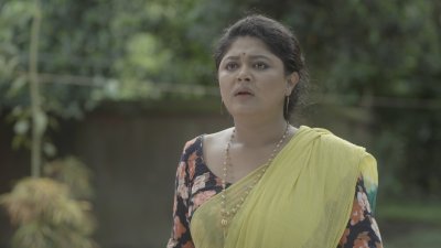 নাটকের একটি দৃশ্যে মৌসুমী