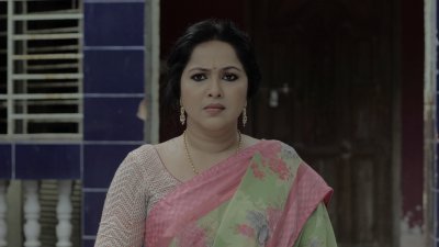 নাটকের একটি দৃশ্যে নাদিয়া