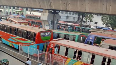 স্থবির হয়ে পড়ে রাজধানীর রাস্তাগুলো। ছবি: সাজ্জাদ হোসেন