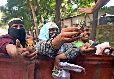 TCB products are the main hope of low-income families in the market of rising commodity prices (Photo: Focus Bangla)