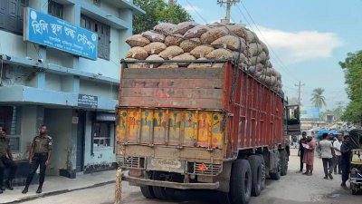 আসছে ভারতের নতুন পেঁয়াজ, দুদিনের দাম কমলো কেজিতে ১৭ টাকা