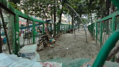 যেখানে সেখানে রাখা হচ্ছে ময়লা-আবর্জনা